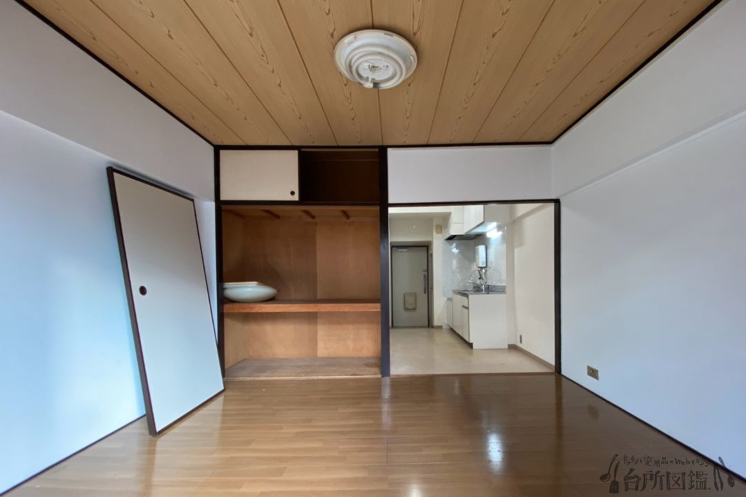 築50年以上のマンションの1K室内